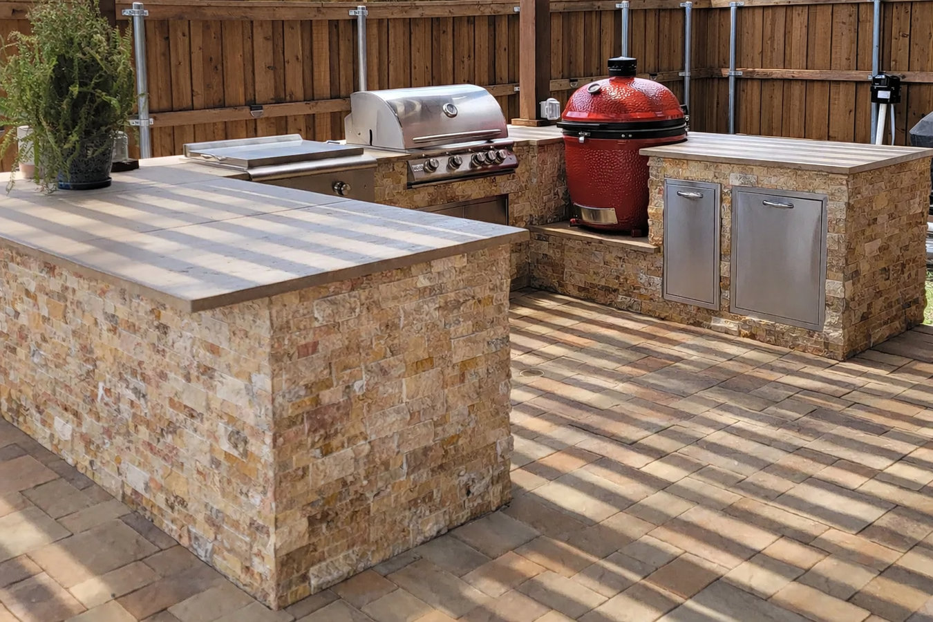Outdoor kitchen masonry